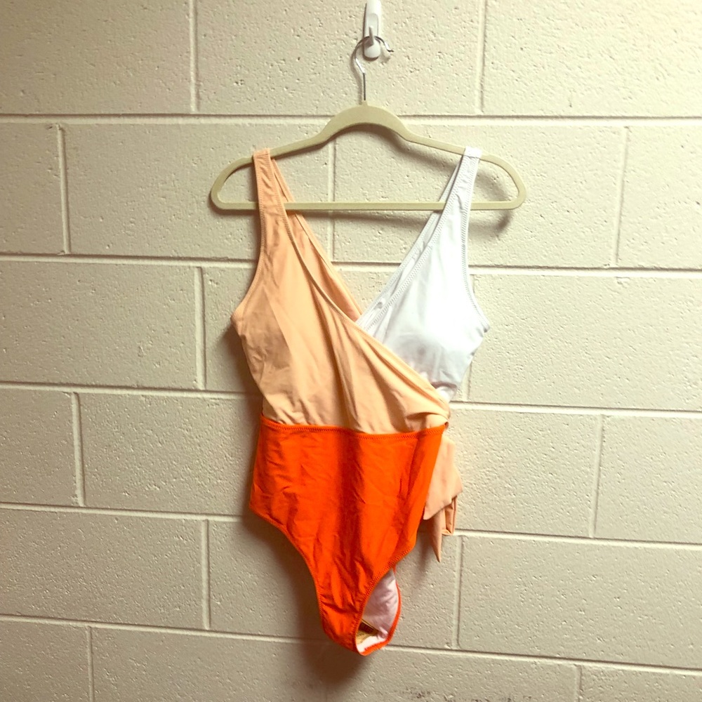 Cupshe Orange and white bowknot swimsuit